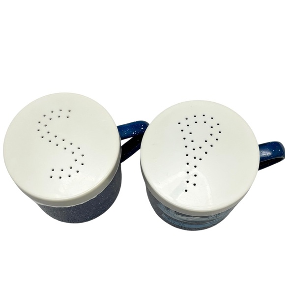 VTG Claim 49 Hand Painted Alaska Scene Blue Enamelware Salt & Pepper Shakers - Picture 7 of 10